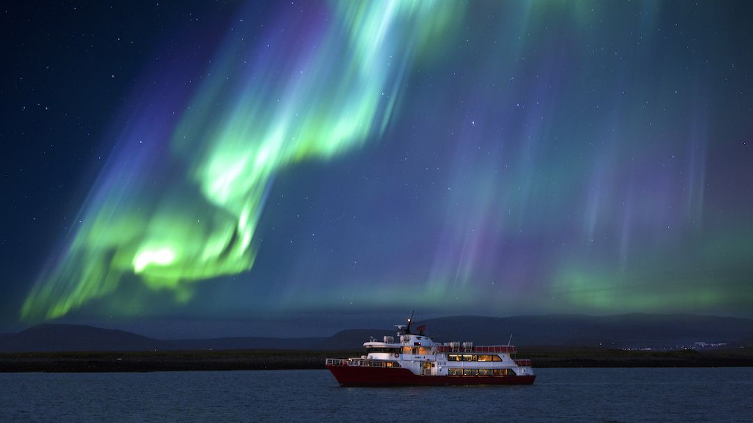 norway iceland cruise northern lights